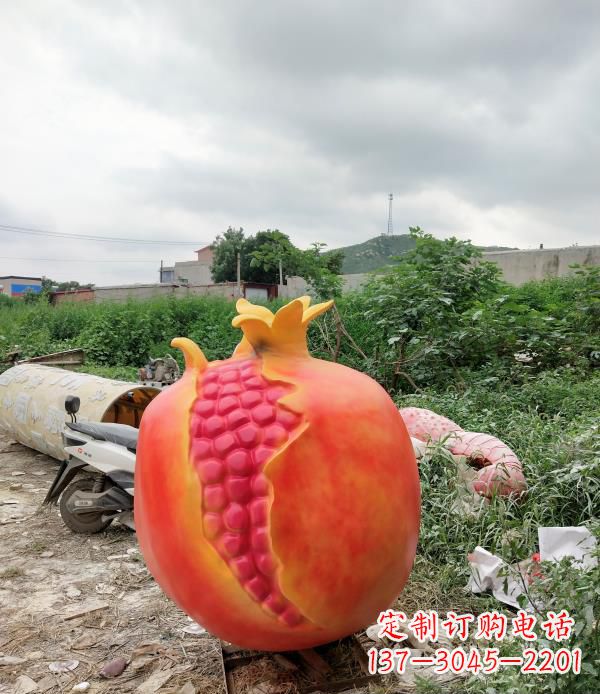荆州玻璃钢仿真石榴雕塑——精美的艺术品