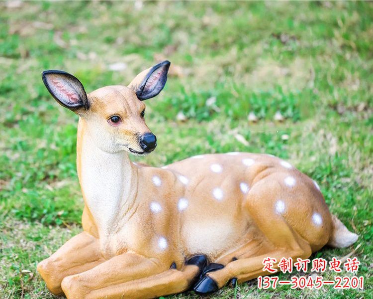 荆州玻璃钢卧姿梅花鹿雕塑