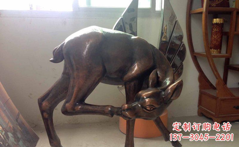 荆州玻璃钢小鹿仿铜动物雕塑