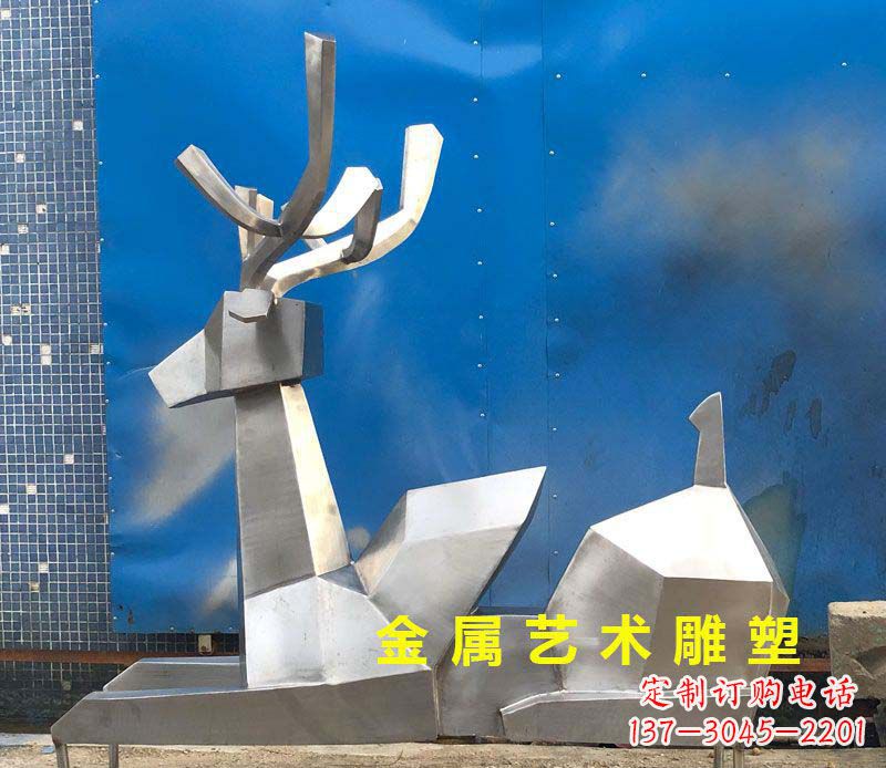 荆州不锈钢别墅几何鹿雕塑——别出心裁的艺术灵感