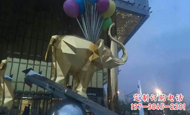 荆州不锈钢大象踩高跷城市景观雕塑