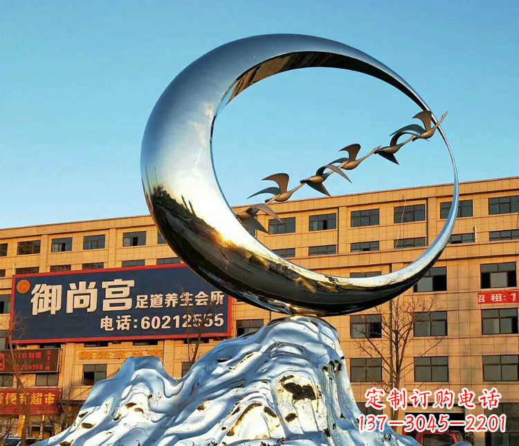 荆州不锈钢大雁和假山街边景观雕塑
