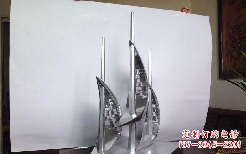 荆州不锈钢帆船雕塑传承精神的象征