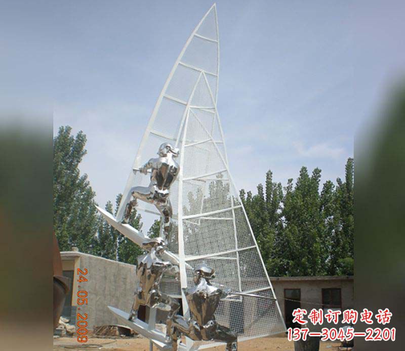 荆州不锈钢帆船给公园带来美丽的景致