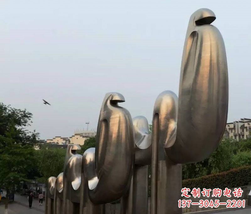 荆州不锈钢骆驼雕塑给城市增添新魅力
