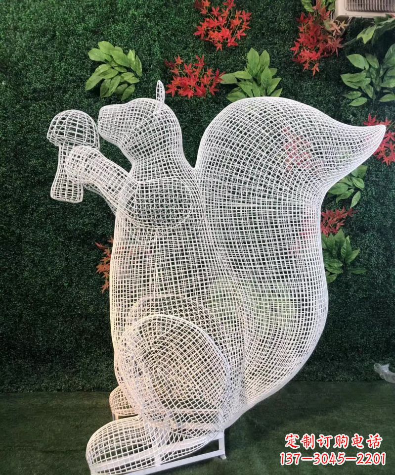 荆州不锈钢松鼠雕塑展现自然的美