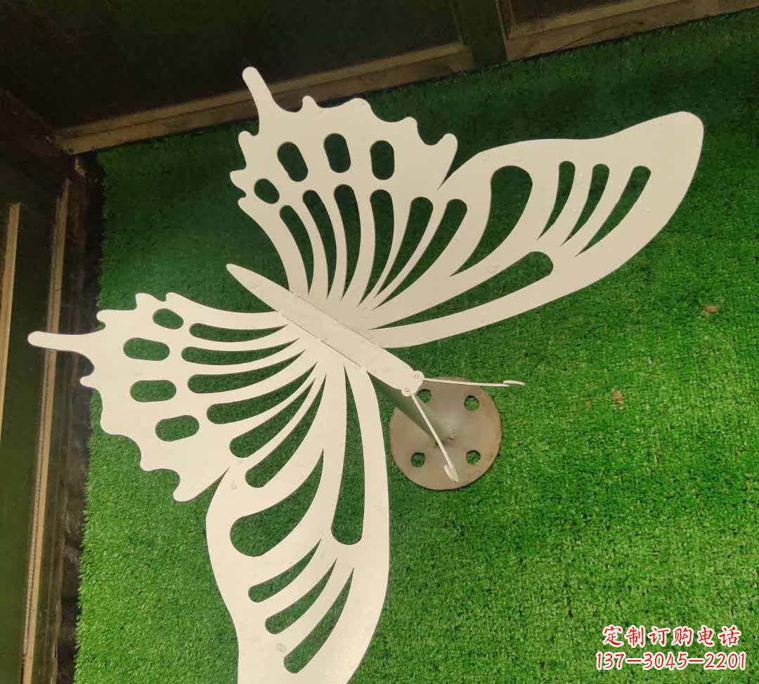 荆州不锈钢镂空蝴蝶雕塑灵动翩跹