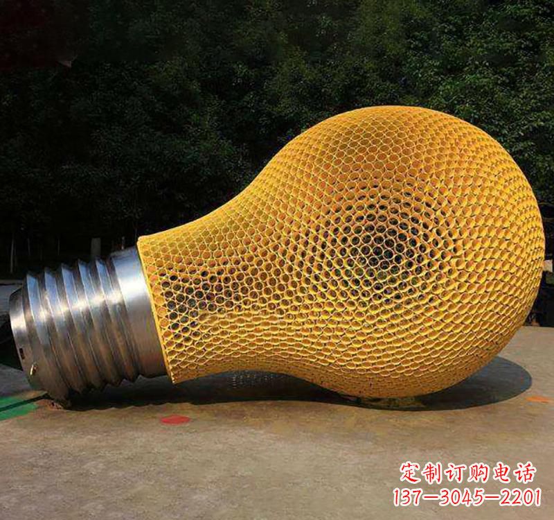 荆州不锈钢灯泡雕塑点亮小区景观