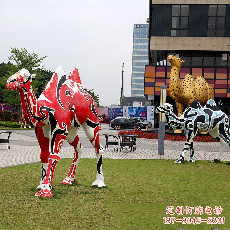 荆州彩绘骆驼不锈钢雕塑-城市园林动物景观雕塑摆件