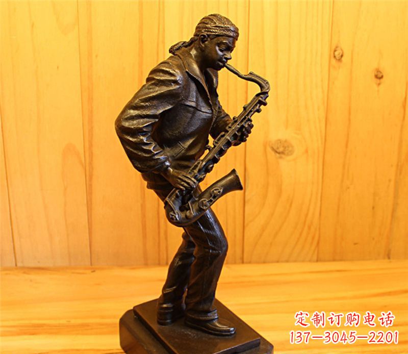 荆州萨克斯雕塑娱乐场所的精灵