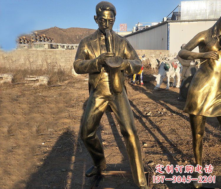 荆州铜雕萨克斯风音乐人物