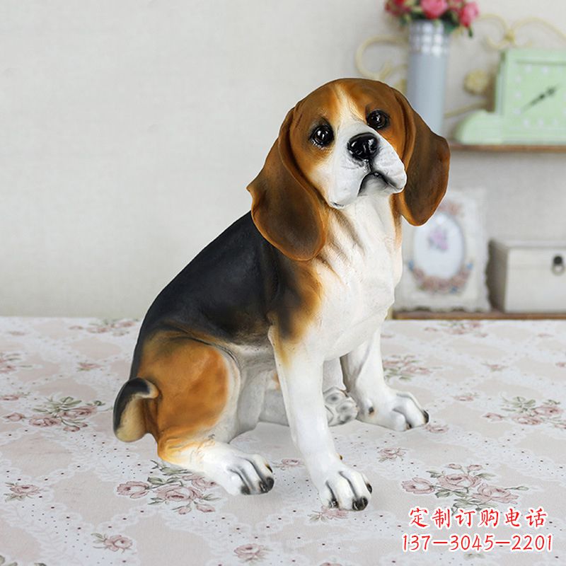 荆州玻璃钢蹲姿仿真比格犬雕塑