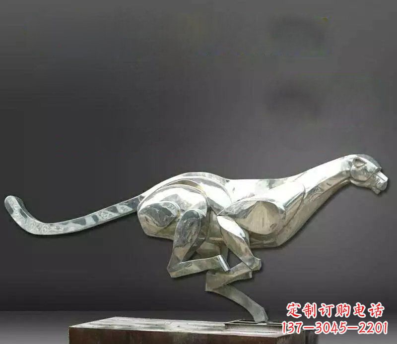 荆州公园不锈钢奔跑的豹子动物雕塑