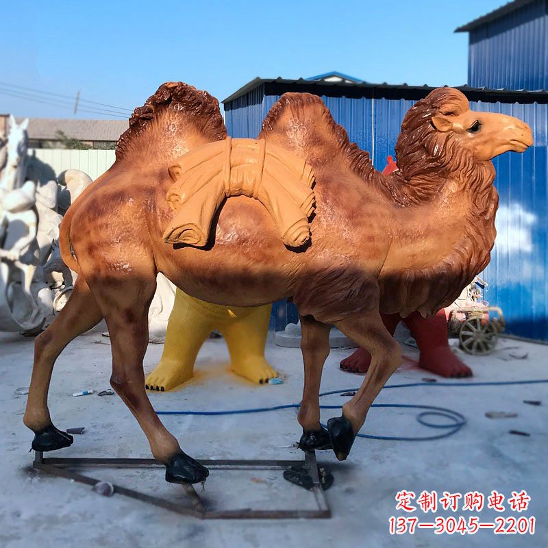 荆州雕刻精美的骆驼玻璃钢仿真雕塑