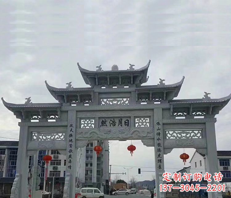 荆州三门五楼石牌坊:精美石雕艺术