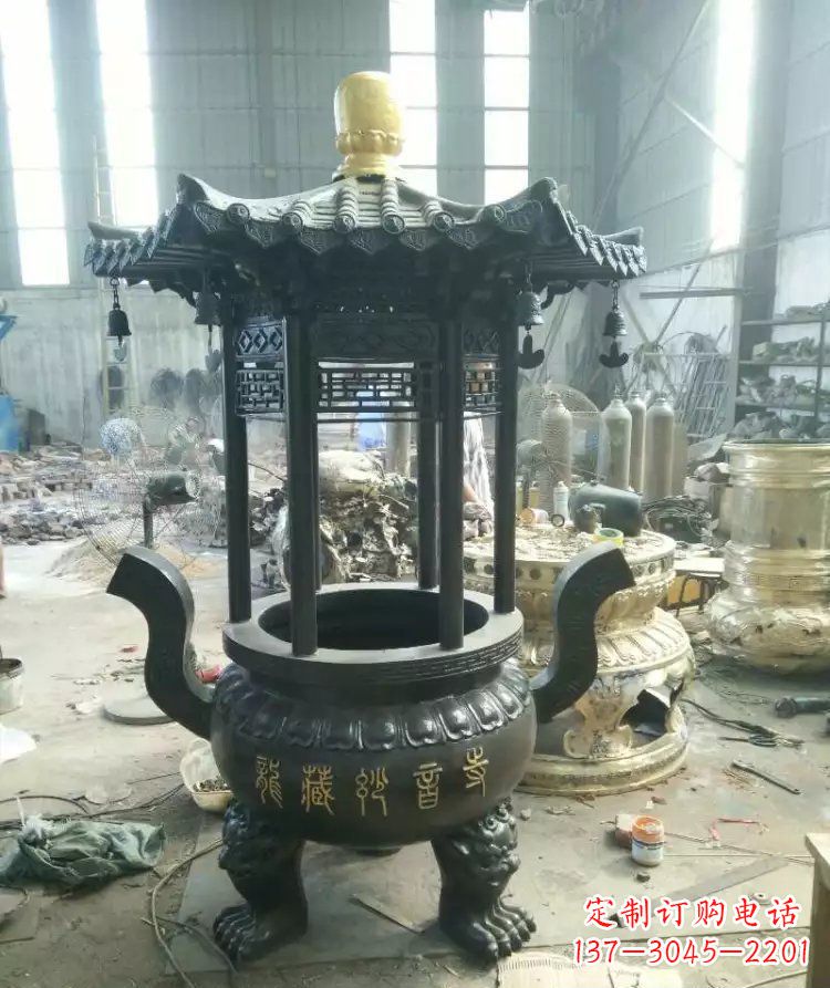 荆州寺庙圆香炉铜雕 (2)