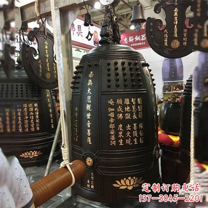 荆州寺院挂钟铜雕塑