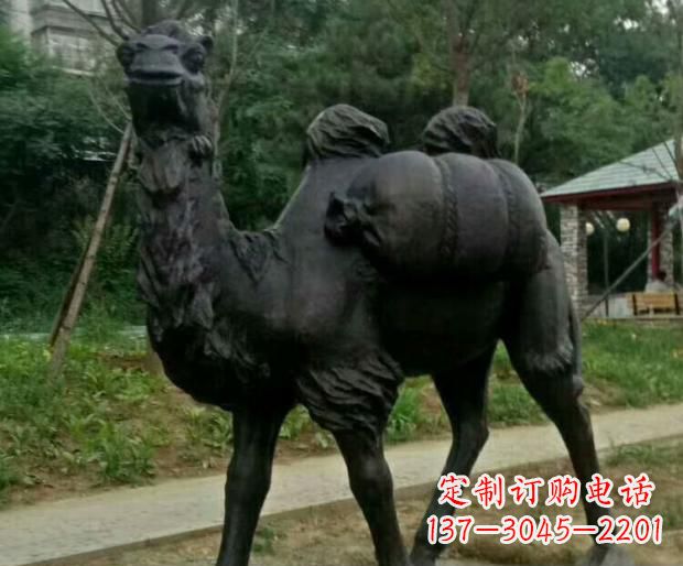 荆州驮行李的骆驼铜雕