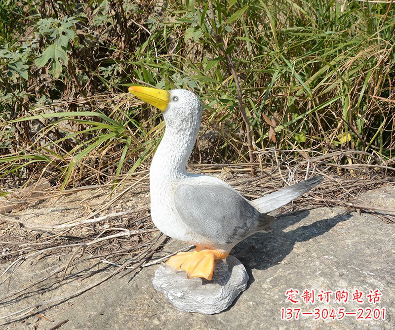 荆州学校雕塑和平鸽