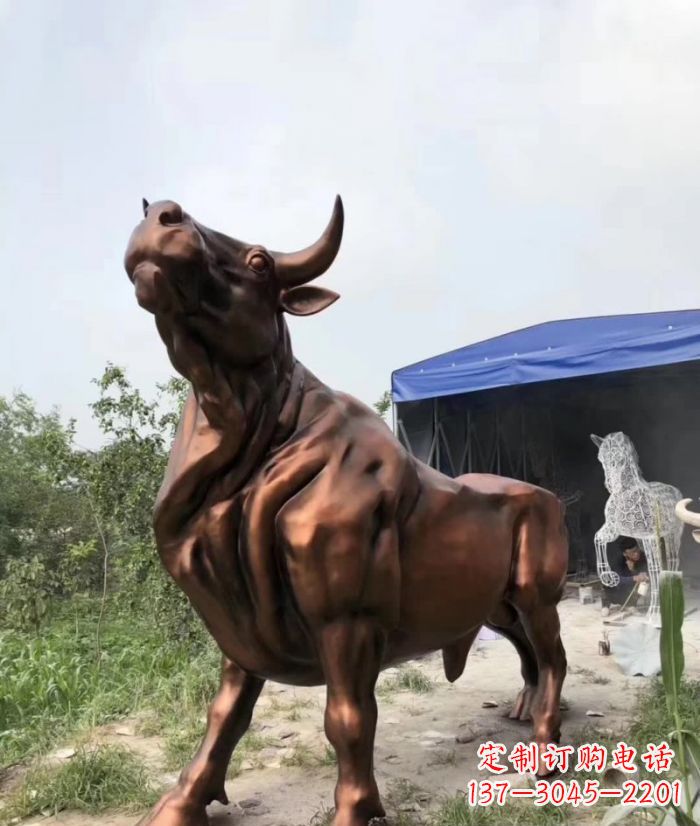 荆州紫铜牛动物雕塑